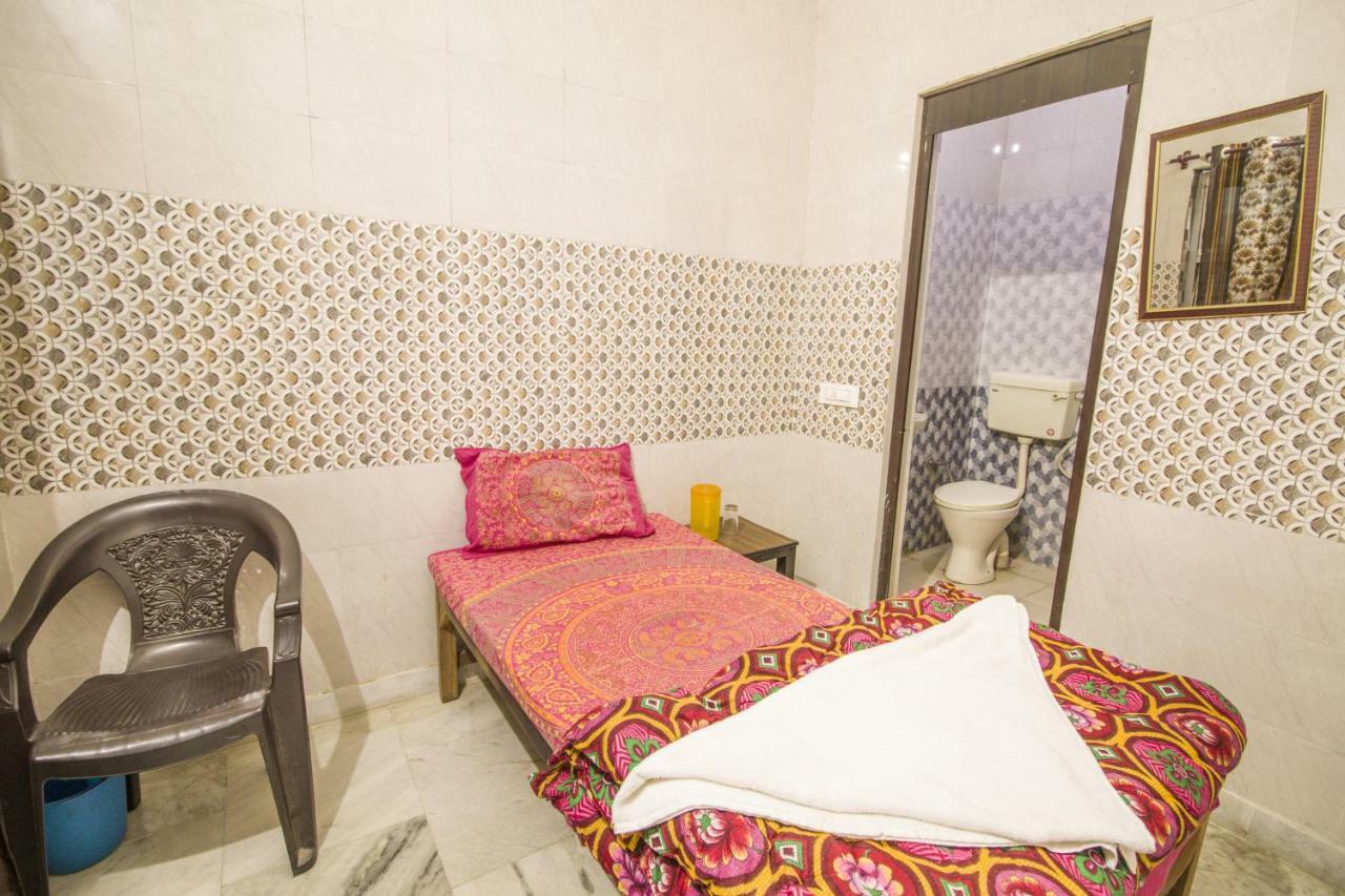 Suruchi Guest House Pathankot Exterior photo